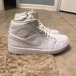 White Nike Air Jordan Shoes